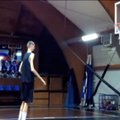 Rumunų sensacija: NBA dėmesį patraukė 230 cm ūgio penkiolikmetis