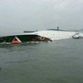 Prie Pietų Korėjos krantų nuskendus keltui, 292 žmonės laikomi dingusiais be žinios