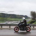 Plieniniai žirgai vėl keliuose: kas pakiša koją motociklininkų saugumui