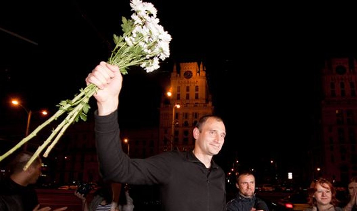Александр Отрощенков вышел на свободу. Фото "Радыё Свабода"