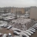 Vilniuje – sniegas, eismo sąlygas sunkino šlapdriba