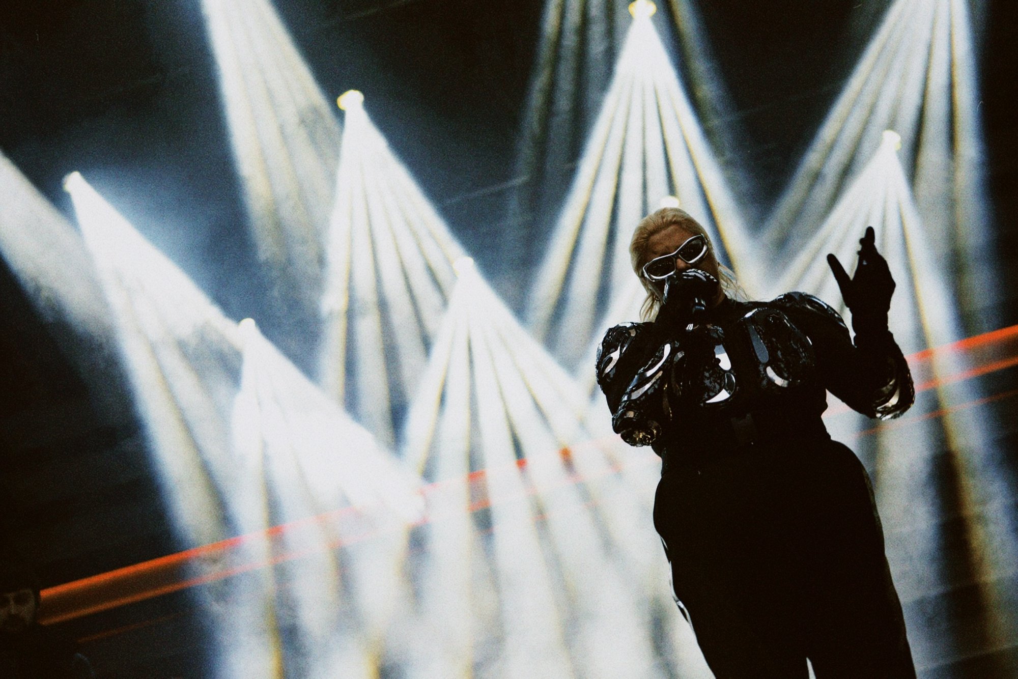 Rūta MUR presenterer en ny sang og musikkvideo: det er som en autentisk ode til seg selv