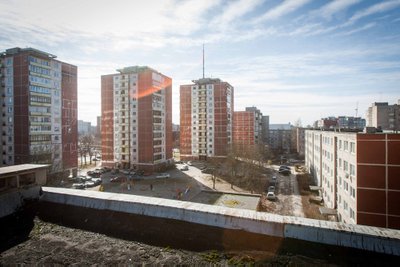 Tiek blokiniuose, tiek mūriniuose daugiabučiuose drastiškų remonto darbų daryti nevalia.