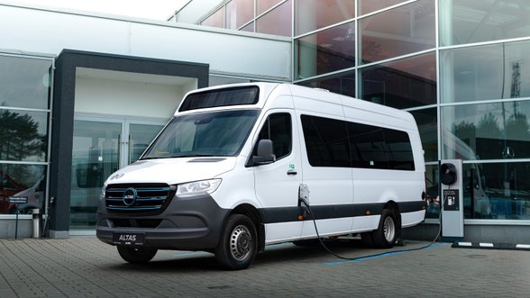 Lietuviai pristatė pirmuosius pačių sukurtus elektrinius autobusus: testuodami nuvažiavo 4 mln. kilometrų