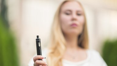 Elektroninės cigaretės: nikotinas – ne vienintelis jų komponentas, kuris yra kenksmingas besilaukiančioms