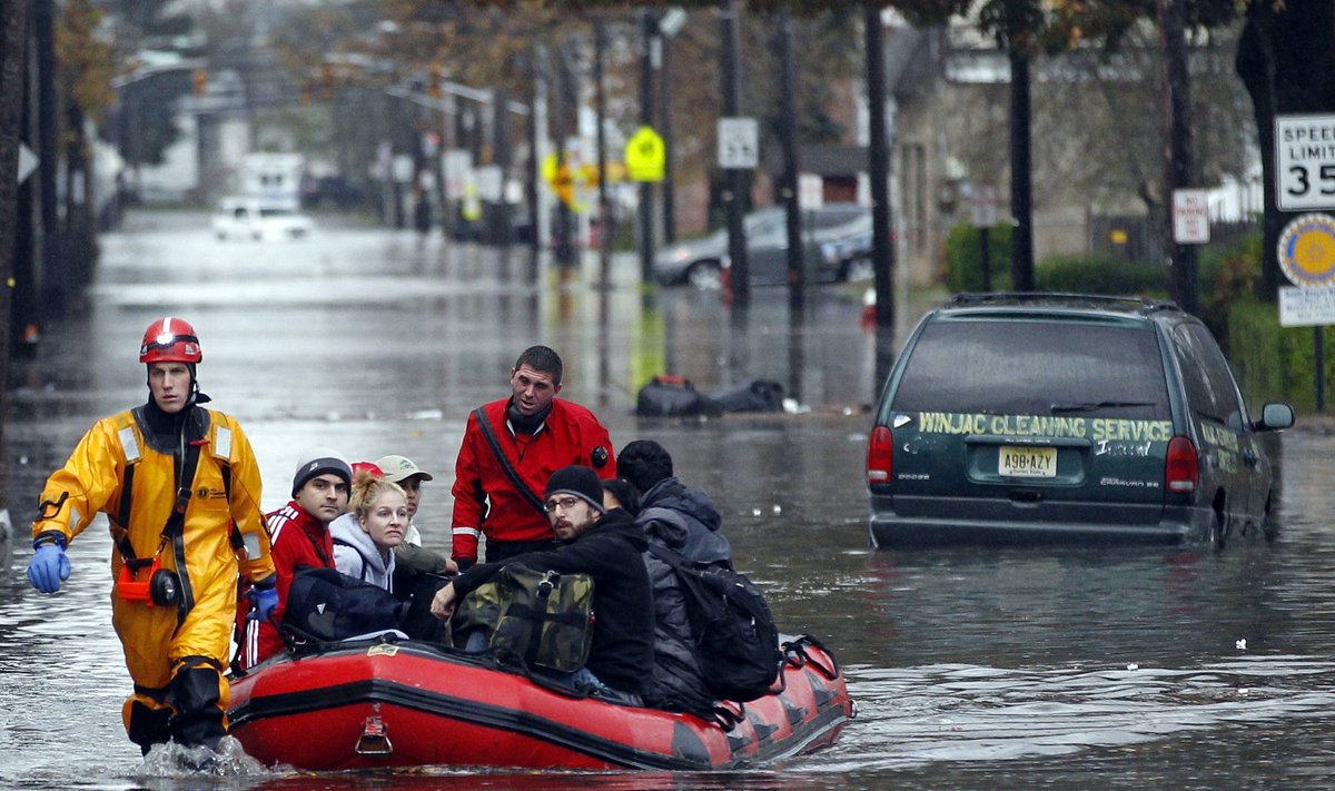 Uraganas „Sandy“ nusiaubė JAV