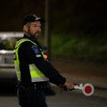 Po kruvino savaitgalio keliuose – policijos patarimai vairuotojams ir pėstiesiems