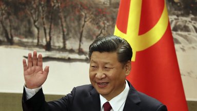 Xi Jinpingas pagaliau ryžosi vykti į užsienį