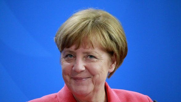 Merkel ES ekonomikos gelbėjimo planą vadina „svarbiu etapu“