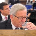Į skandalą patekusį J. C. Junckerį užvertė klausimų lavina