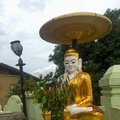 Kaip neišprotėti Mianmaro gatvėse ir kodėl šypsosi Buda