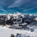 Austrijos Alpių trejybė: trasos, SPA ir vakarėliai su slidinėjimo kostiumais