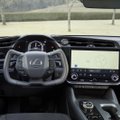 „Lexus“ pristatė savo grynakraujį elektromobilį