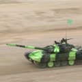 Rusijoje prasidėjo tankų biatlono varžybos