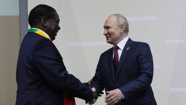 Zimbabvė giriasi iš Putino gavusi dovaną