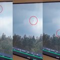Vaizdo kameros užfiksavo, kaip Kinijoje sudužęs orlaivis smigo vertikaliai žemyn: aiškinamasi, kokios techninės problemos tai lėmė