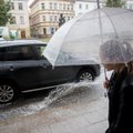 „Susisiekimo paslaugos” nurodė, kurios gatvės sunkiau pravažiuojamos dėl liūties Vilniuje