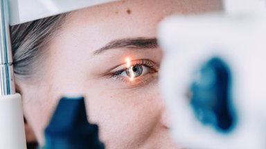 Moderniausias akių drumsčių gydymo metodas jau taikomas Kauno klinikose