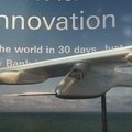 Keliautojas B.Piccard'as pristatė lėktuvą, veikiantį saulės baterijomis