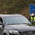 Latvijoje nusidriekė 12 kilometrų laukiančių atvykti į Lietuvą automobilių eilė