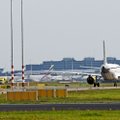 ВИДЕО: В аэропорту Амстердама в самолет при взлете угодила молния