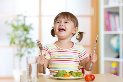 Maisto menas arba ko imtis, kad vaikas pats prašytų daržovių?