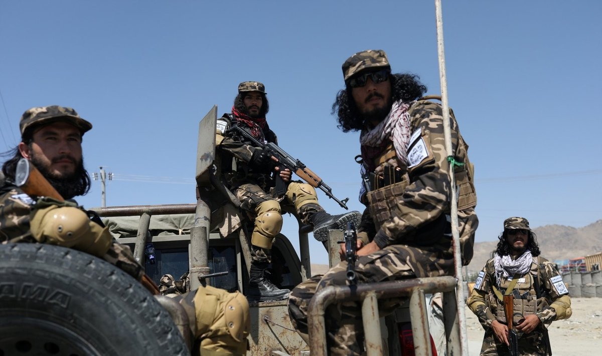 Talibanas pirmadienį pareiškė kontroliuojantis visą Afganistano teritoriją