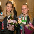 Iš Argentinos grįžusi jaunimo olimpinė čempionė dėkojo Lietuvai, o aukso medalį skyrė broliui