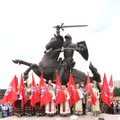 Kaunas oficialiai pristatė „Laisvės kario“ skulptūrą – paaiškėjo, kieno veidas puošia Vytį