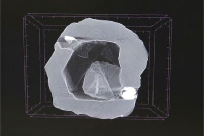 Deimantao „matrioška“ rentgeno nuotrauka