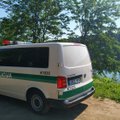 Girtas vairuotojas Molėtų rajone įvažiavo į tvenkinį