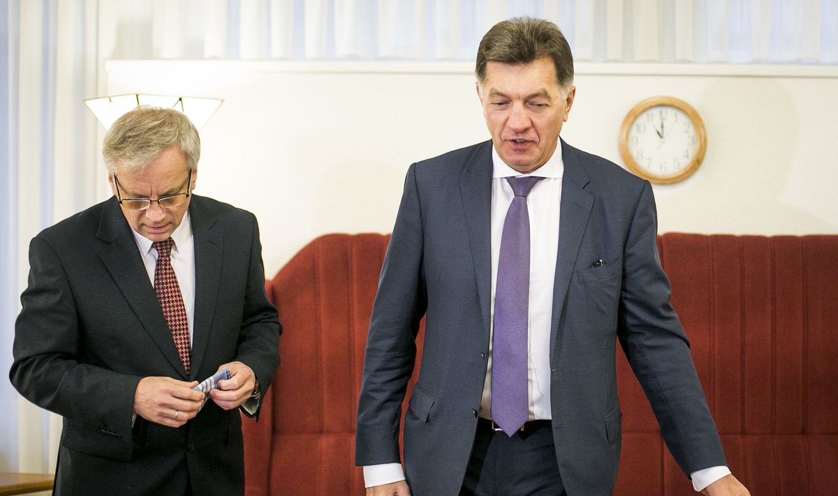Finance Minister Rimantas Šadžius and Prime Minister Algirdas Butkevičius