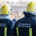 Darbo metu miręs ugniagesys dirbo be porininko: profsąjunga kaltina savivaldybės priešgaisrinę tarnybą, o ši – finansavimo trūkumą