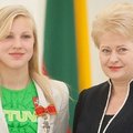 Prezidentė ordinu apdovanojo olimpinę čempionę R.Meilutytę