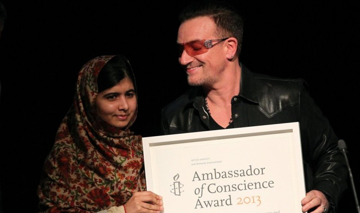 Malalai Yousafzai įteiktas aukščiausias Amnesty International apdovanojimas 