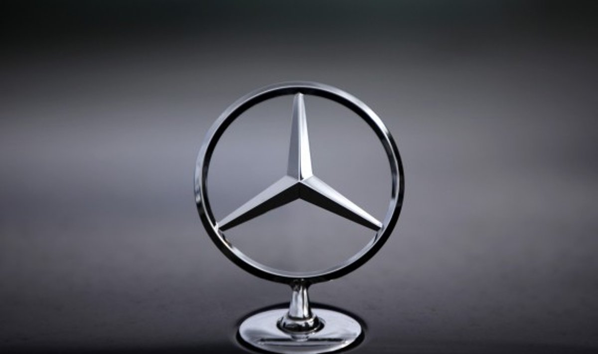 "Mercedes-Benz" ženklas