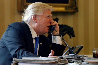 D. Trumpas telefonu kalbasi su V. Putinu