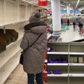Rusijoje kyla paniško pirkimo banga: tuštėja lentynos, grumiamasi dėl cukraus pakelių