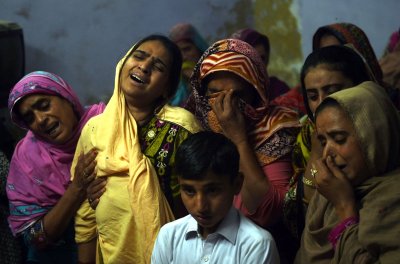 Pakistanas gedi teroristinio išpuolio šventykloje aukų