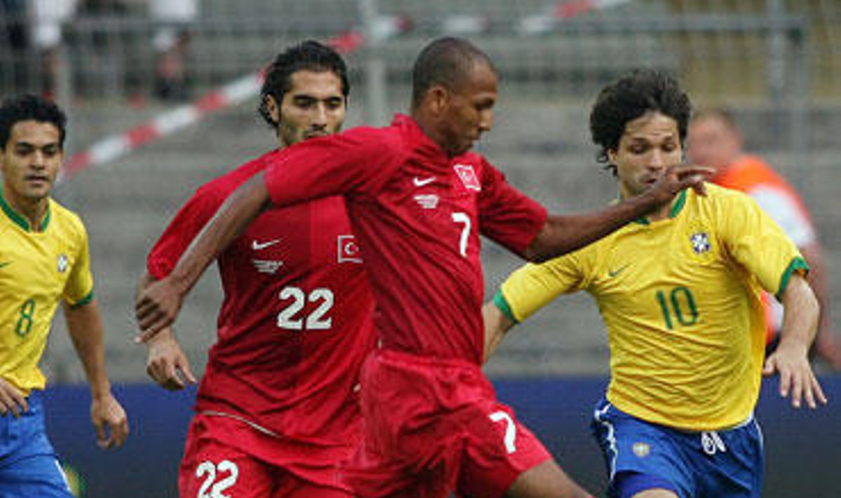Turkijos ir Brazilijos futbolo rinktinių rungtynės
