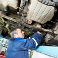 Siūloma dažnesnė senų automobilių techninė apžiūra