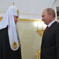 „Belieka prašyti Dievo pagalbos“: Putino dovana bažnyčiai sukėlė pasipiktinimą