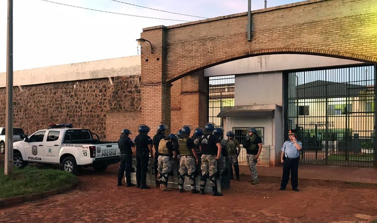 Paragvajaus kalėjimas, iš kurio pabėgo 75 kaliniai