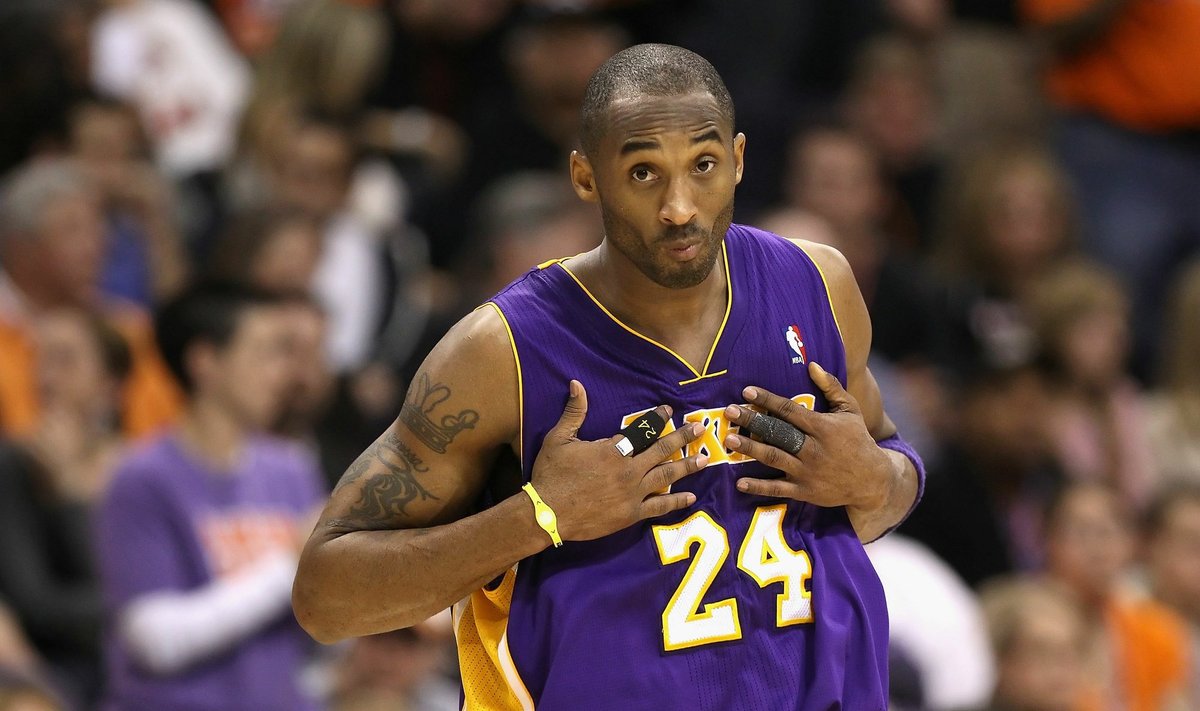 Kobe Bryantas ("Lakers")