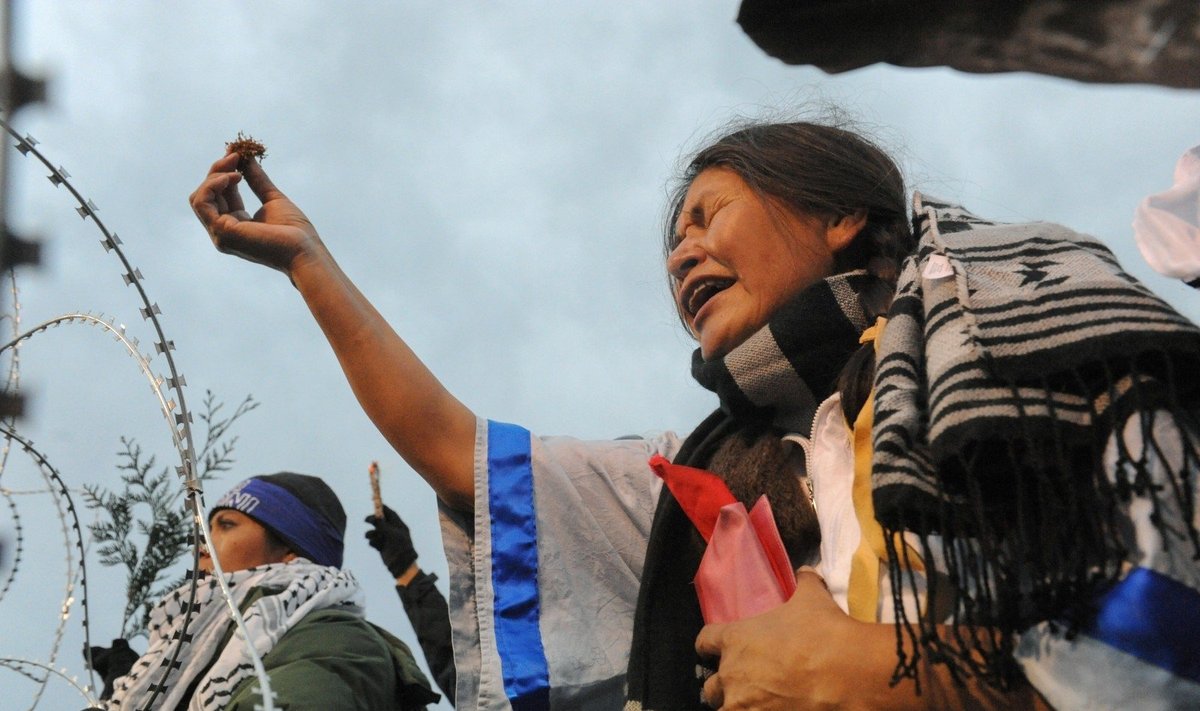 Indėnai kovoja prieš naftotiekį
