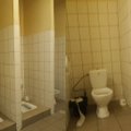 Negalėjo patikėti pamatytu vaizdu viešajame tualete