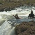 Baseinas ant krioklio Zambijoje gniaužia turistams kvapą