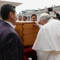 Benediktas XVI per privačią ceremoniją palaidotas Šv. Petro bazilikoje