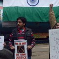 Indija ragina elgtis ramiai, mirus grupinio išžaginimo aukai