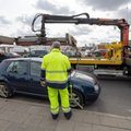 Vilniuje kasdien vidutiniškai nutempiama po aštuonis automobilius: savininkas su taksi vijosi tempiamą automobilį